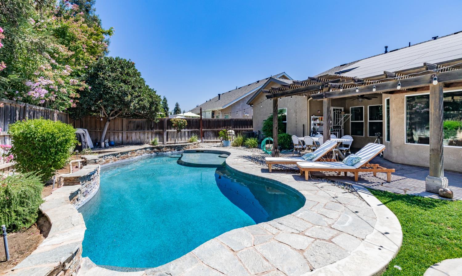 197 Moody Ave, Clovis, CA 93619