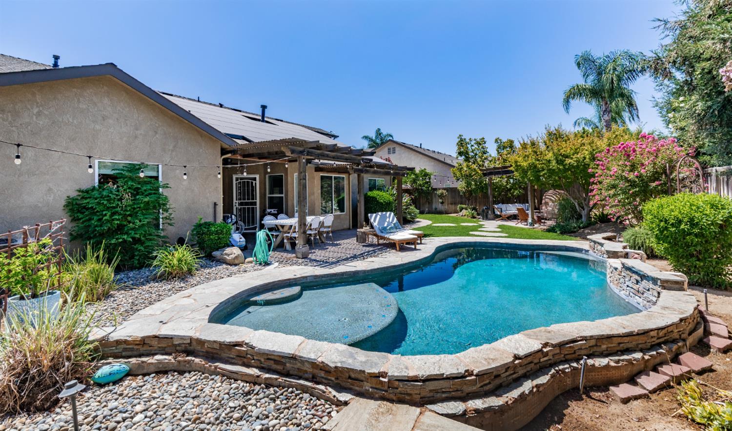 197 Moody Ave, Clovis, CA 93619
