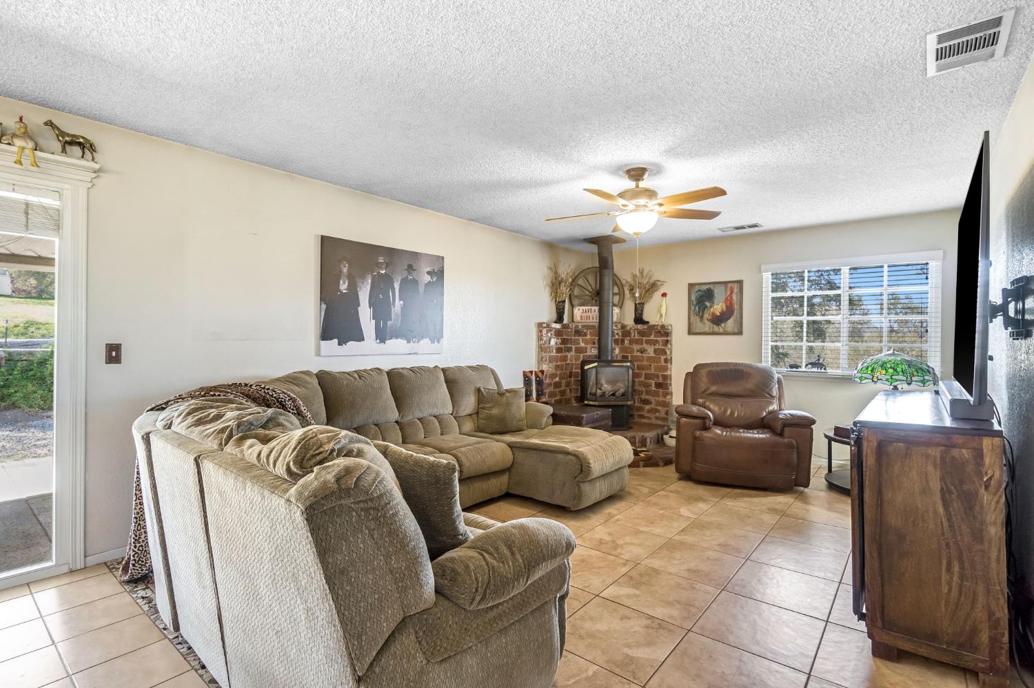 36515 Wells Rd, Coarsegold, CA 93614