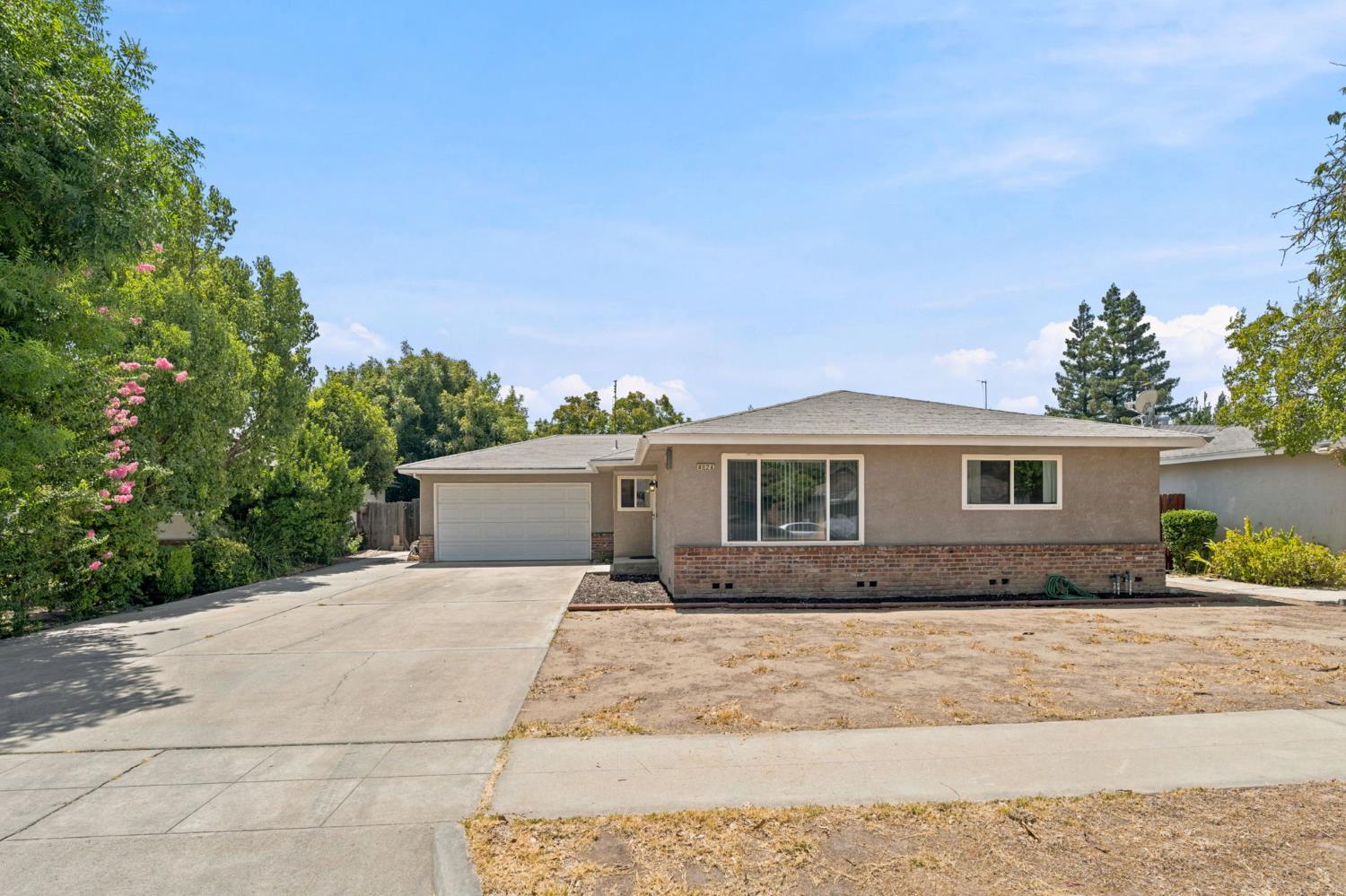 4824 E Santa Ana Ave, Fresno, CA 93726