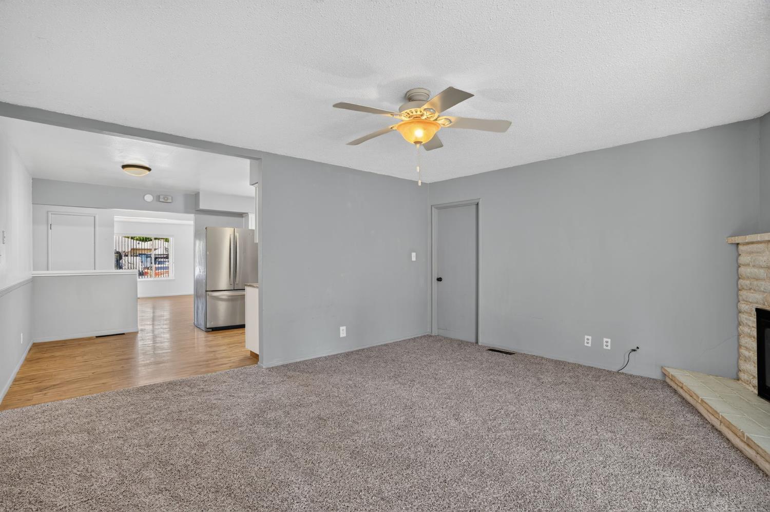4824 E Santa Ana Ave, Fresno, CA 93726