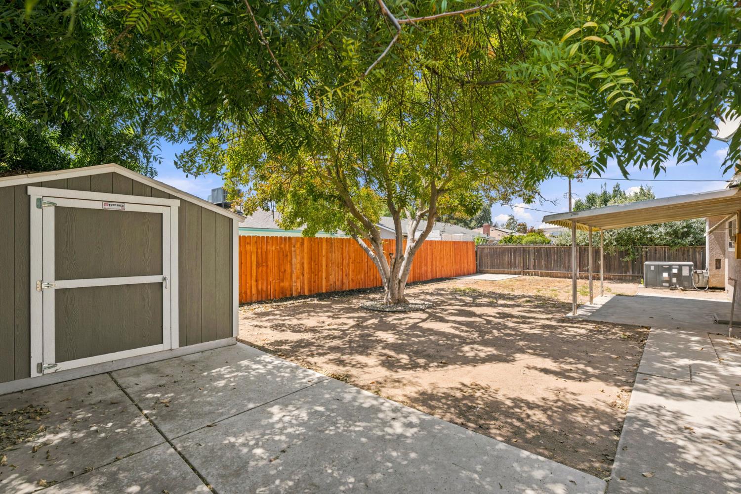 4824 E Santa Ana Ave, Fresno, CA 93726