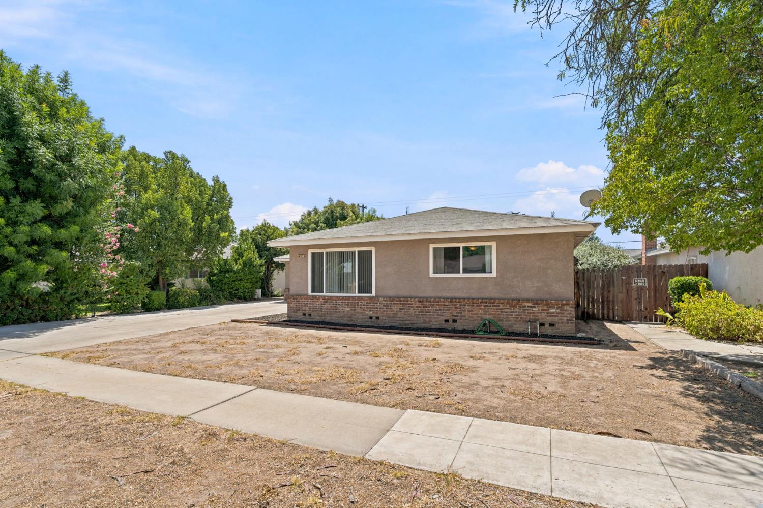 4824 E Santa Ana Ave, Fresno, CA 93726