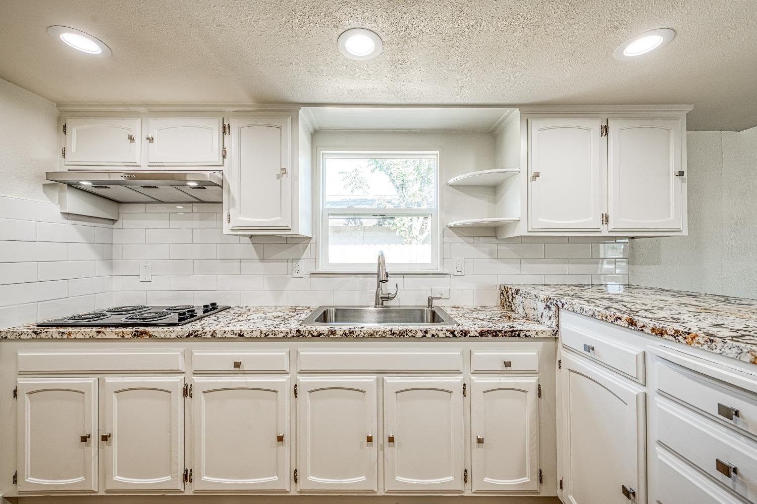 1651 5Th St, Clovis, CA 93611