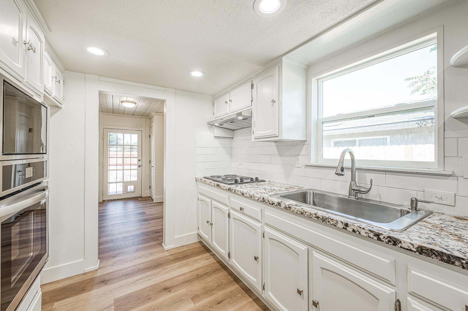 1651 5Th St, Clovis, CA 93611