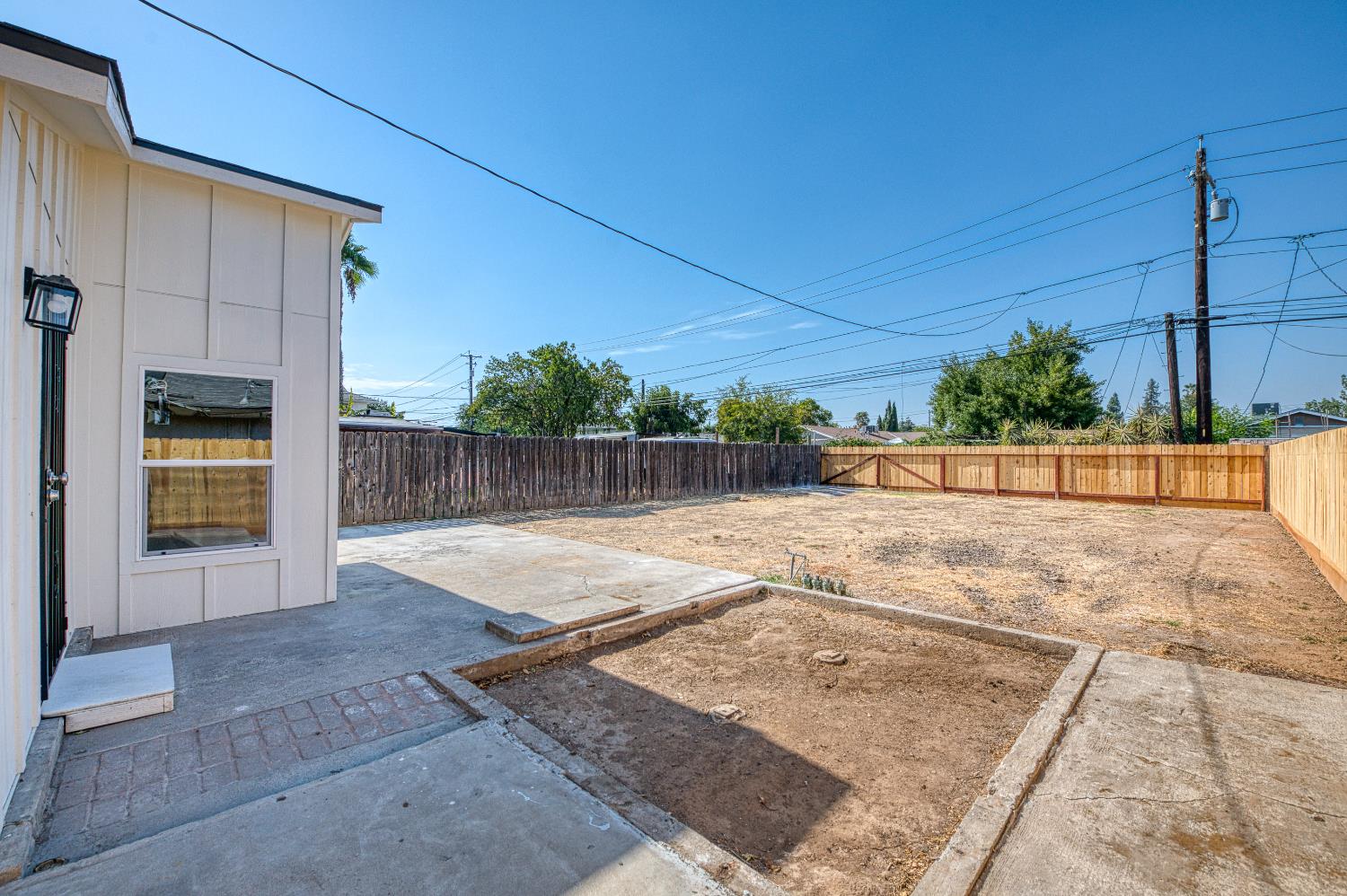 1651 5Th St, Clovis, CA 93611