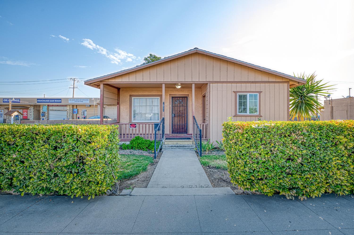 2031 Whitson St, Selma, CA 93662