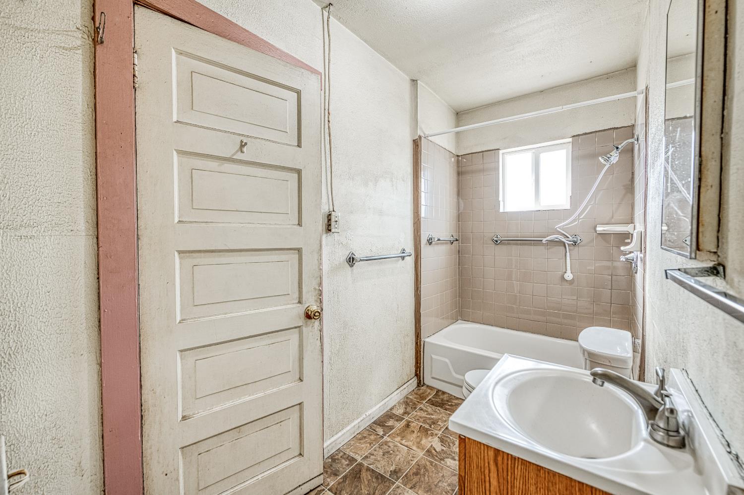 2031 Whitson St, Selma, CA 93662