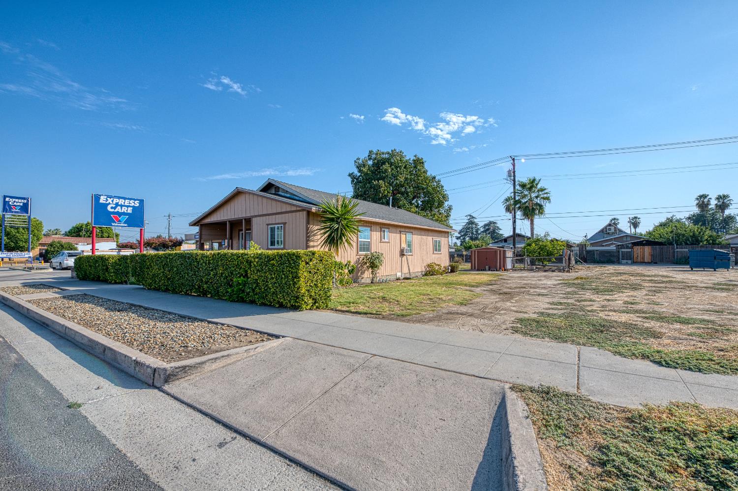 2031 Whitson St, Selma, CA 93662