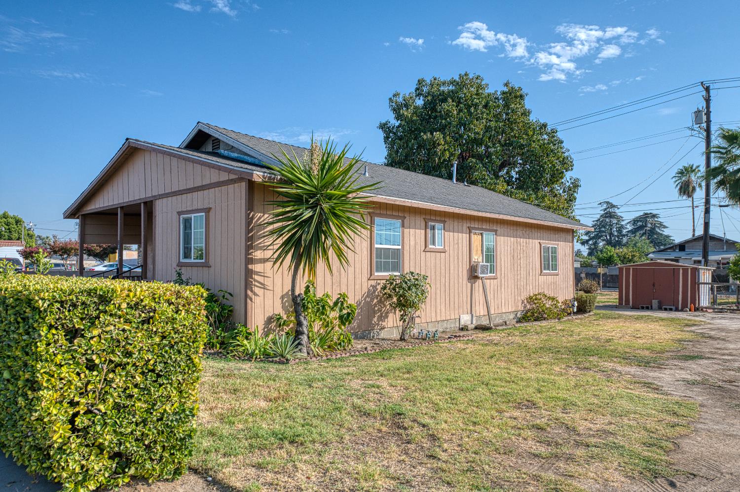 2031 Whitson St, Selma, CA 93662