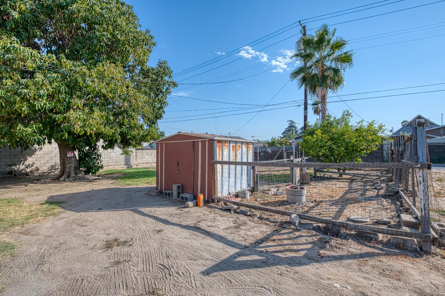 2031 Whitson St, Selma, CA 93662