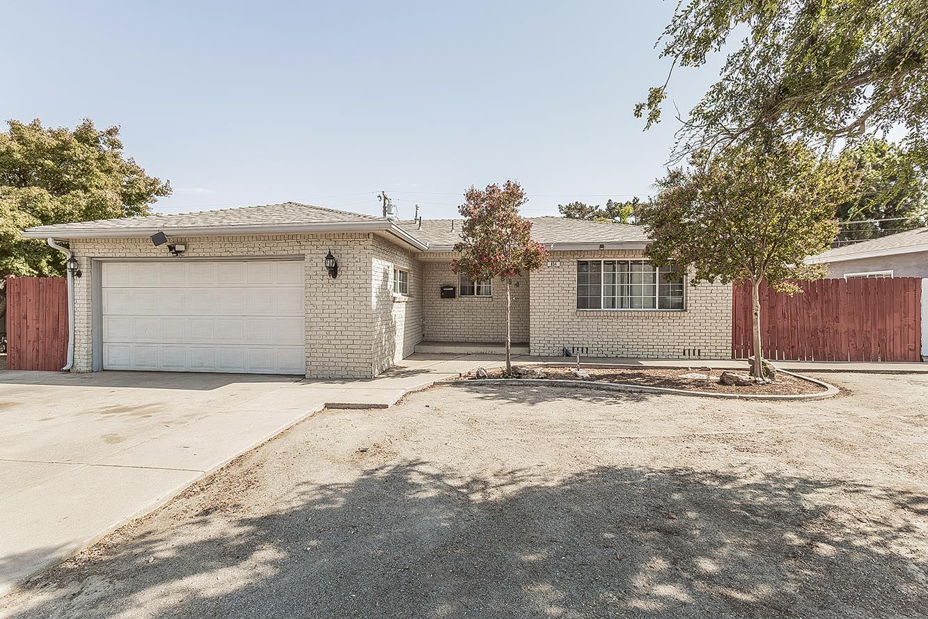 854 W Rialto Ave, Clovis, CA 93612
