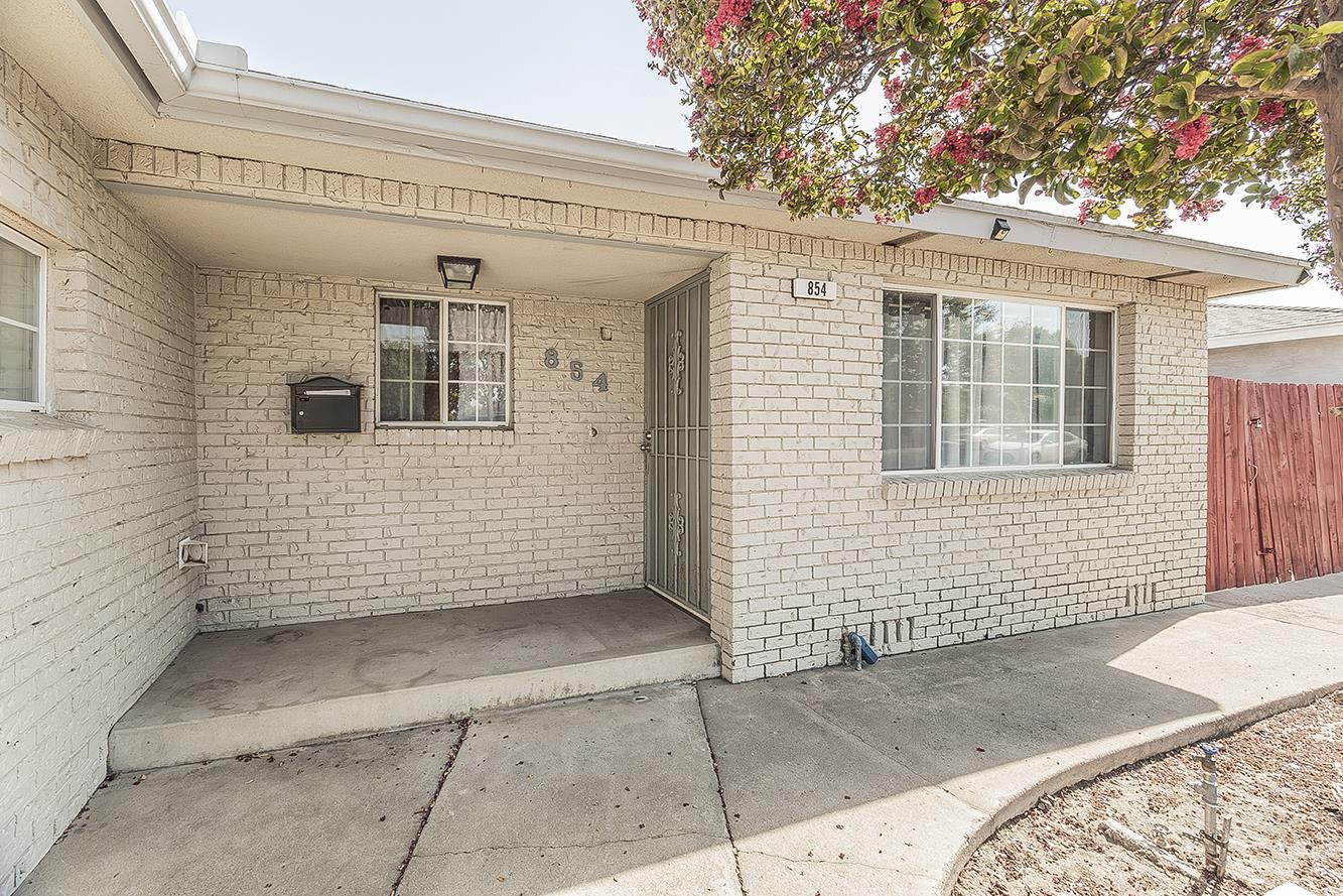 854 W Rialto Ave, Clovis, CA 93612