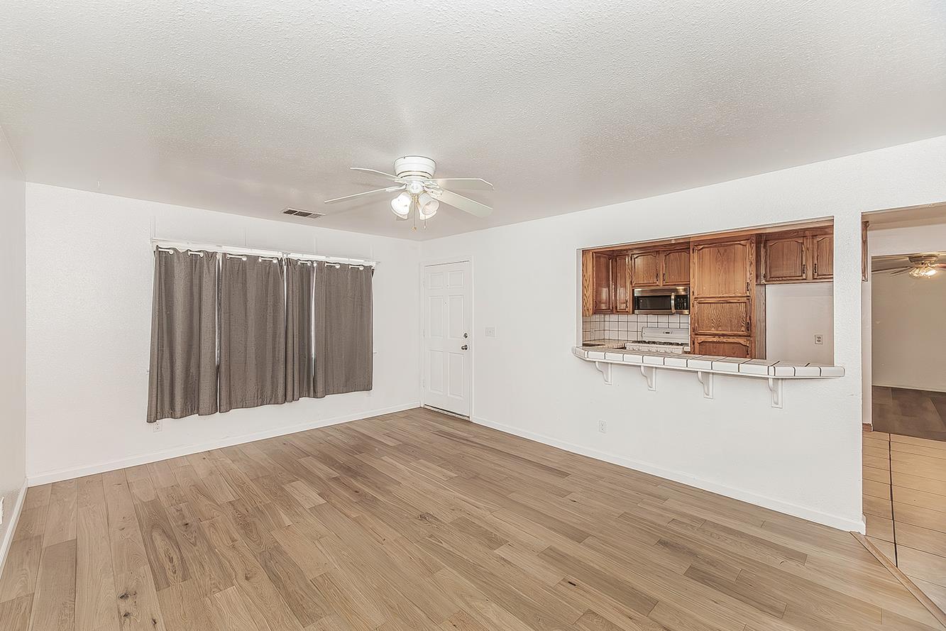 854 W Rialto Ave, Clovis, CA 93612