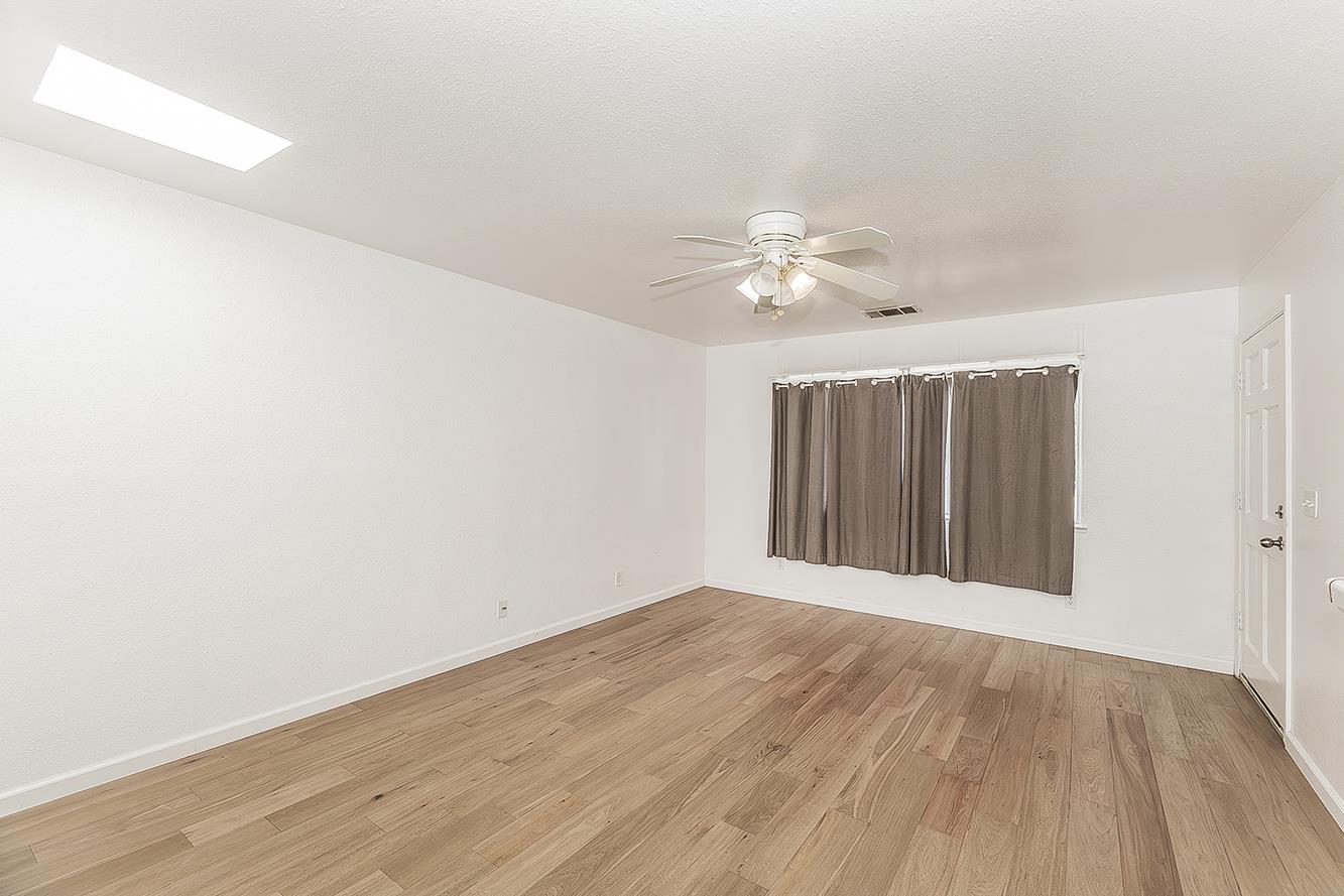854 W Rialto Ave, Clovis, CA 93612
