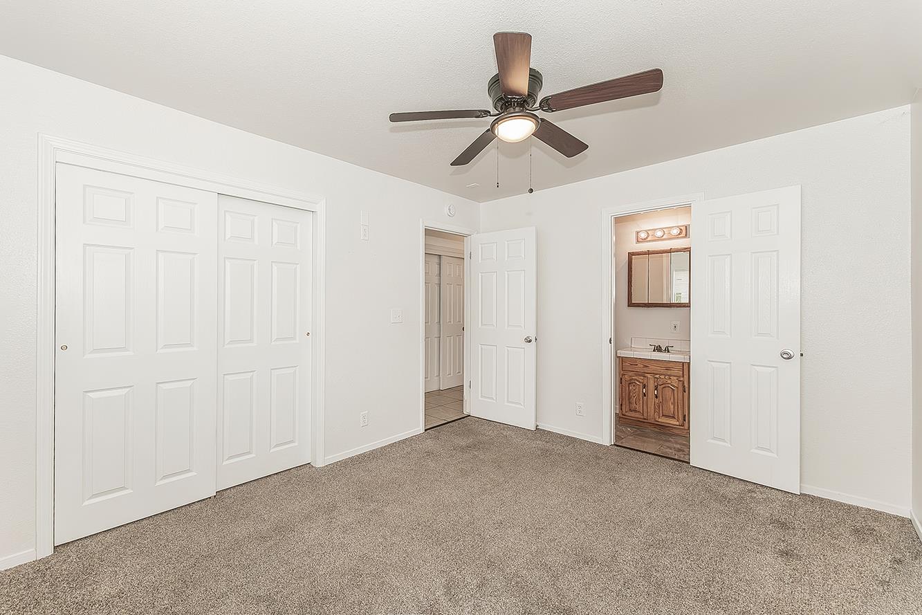 854 W Rialto Ave, Clovis, CA 93612