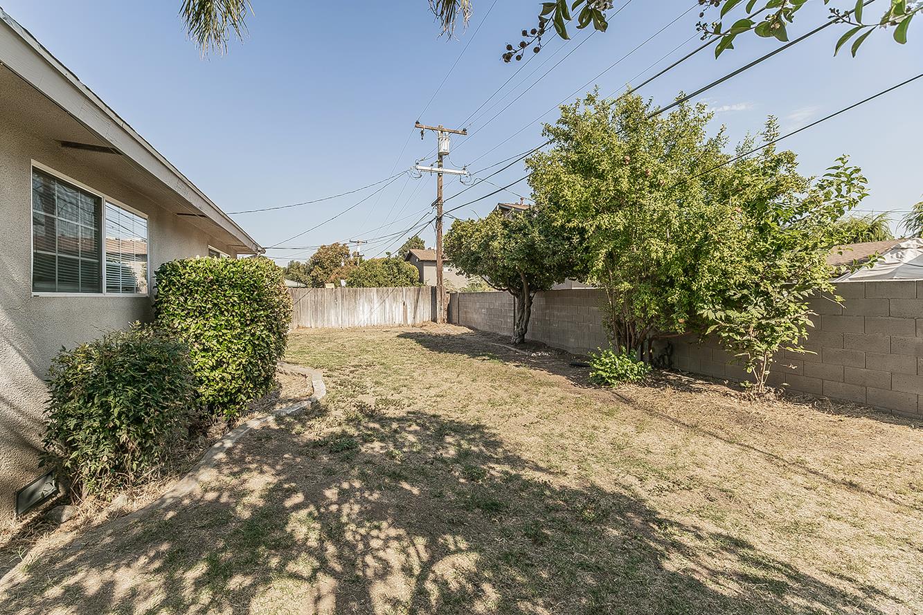 854 W Rialto Ave, Clovis, CA 93612