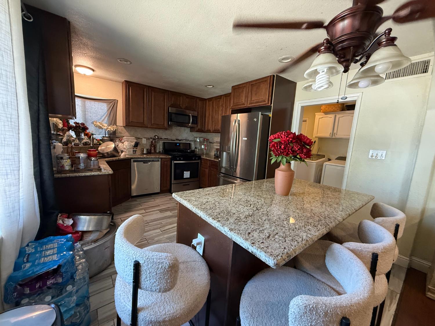 3858 E Dakota Ave, Fresno, CA 93726