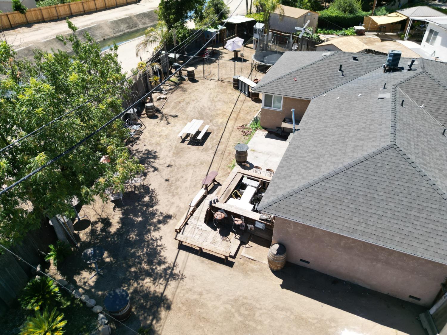 3858 E Dakota Ave, Fresno, CA 93726