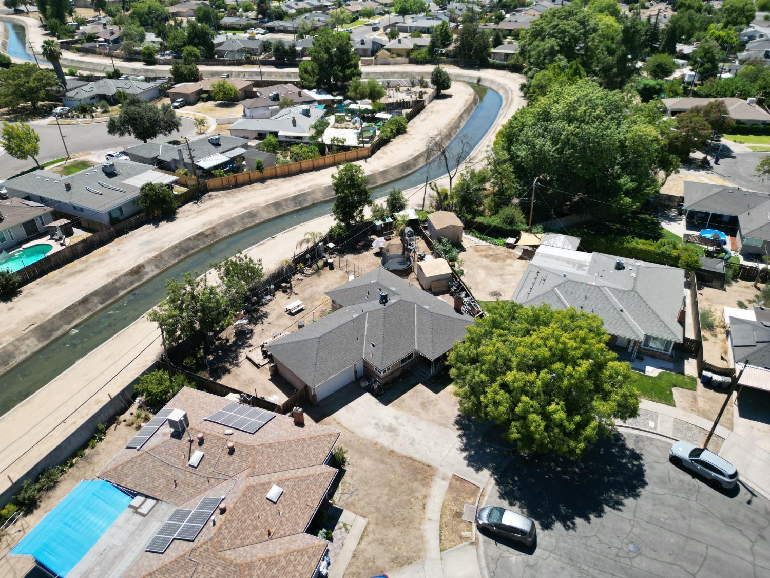 3858 E Dakota Ave, Fresno, CA 93726