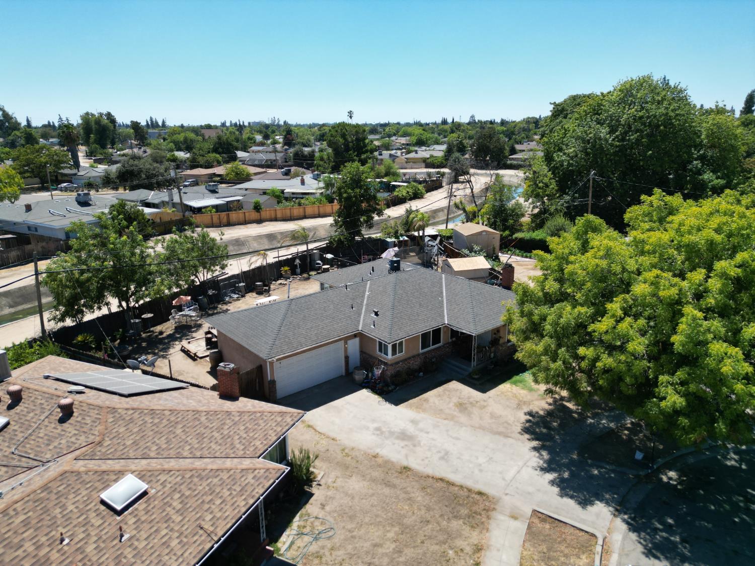3858 E Dakota Ave, Fresno, CA 93726