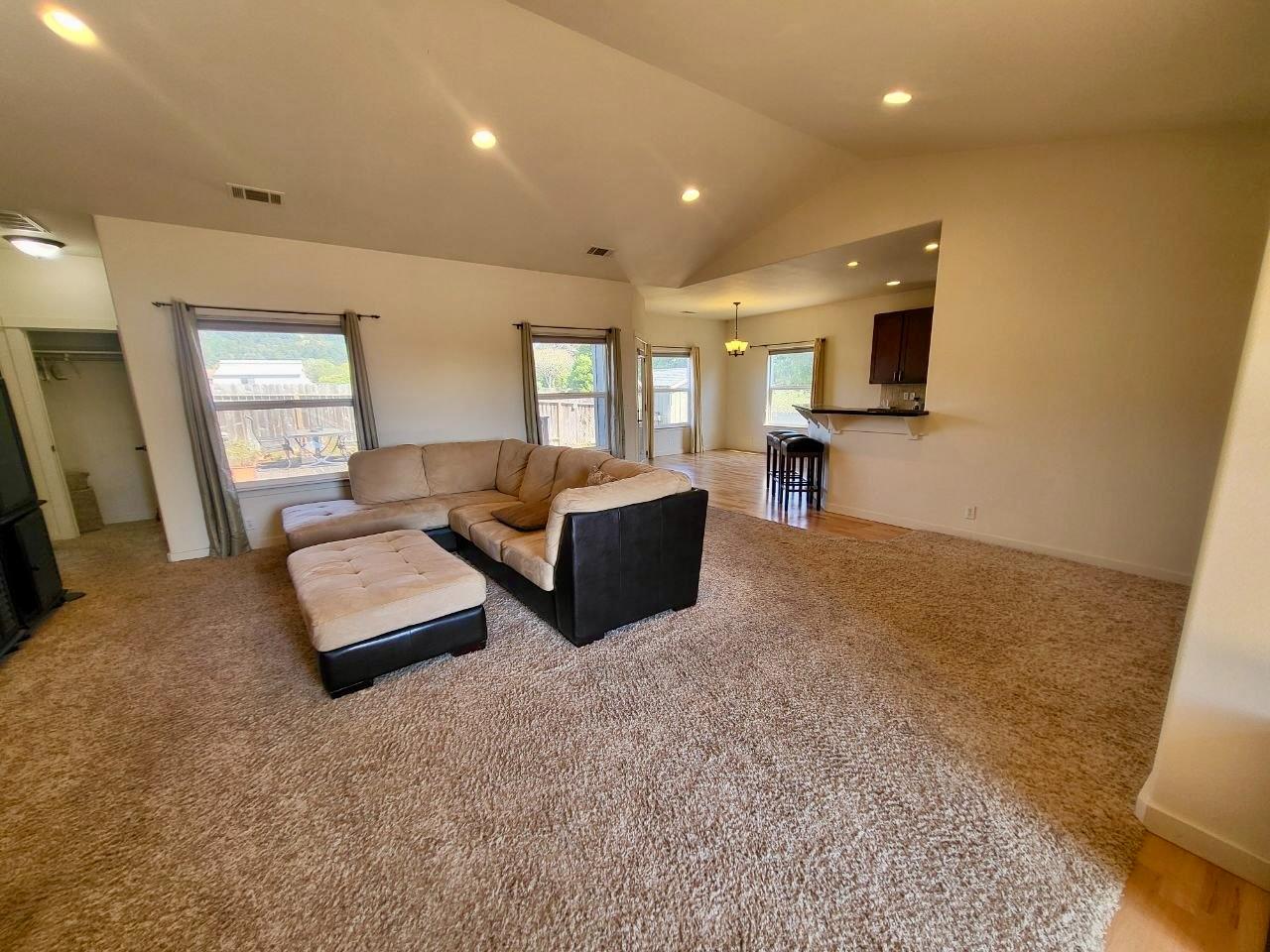 479 Kendall Ct, Out Of Area, CA 95540