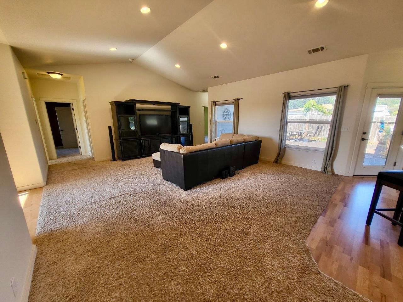 479 Kendall Ct, Out Of Area, CA 95540