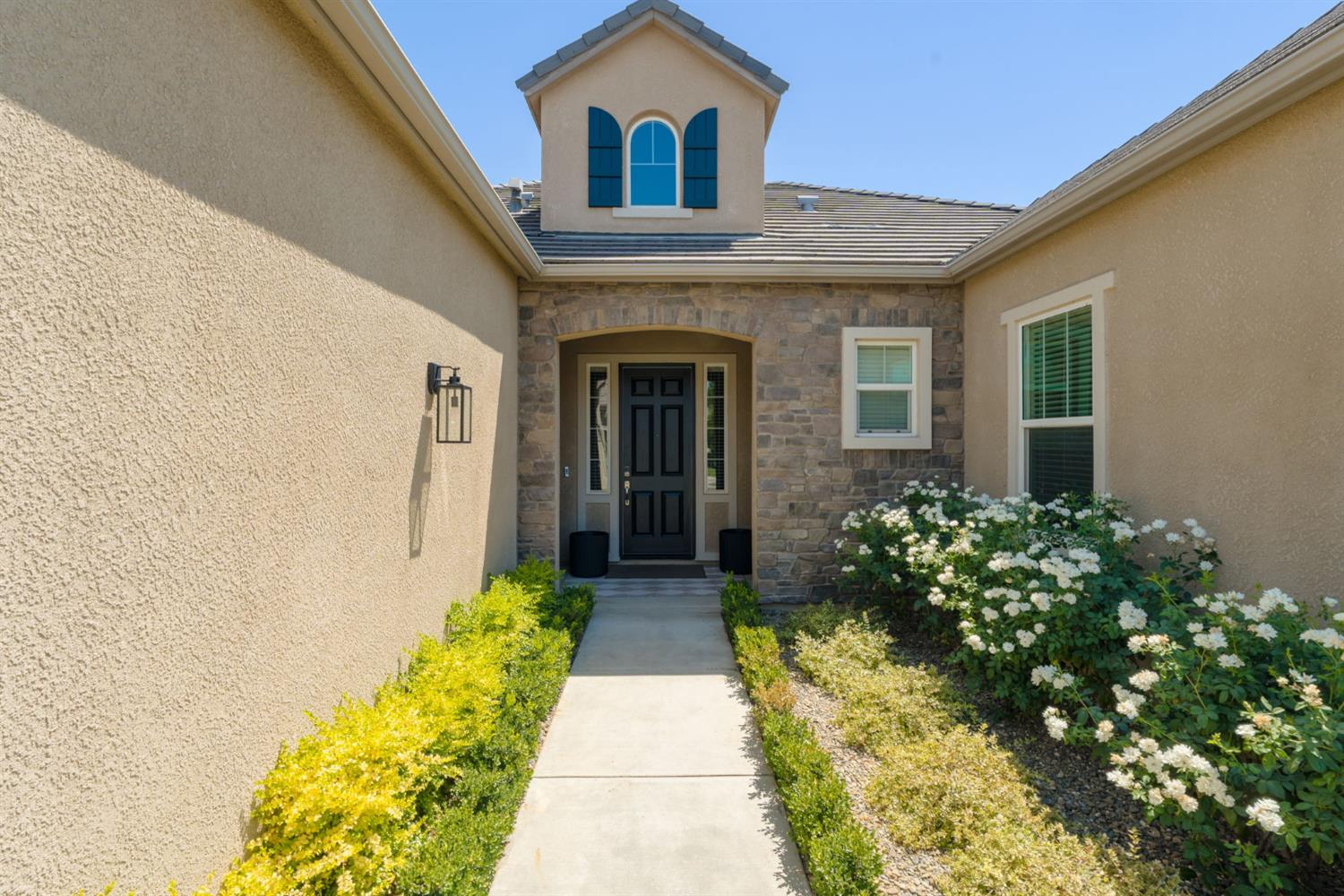 619 Blackwood Ave, Clovis, CA 93619