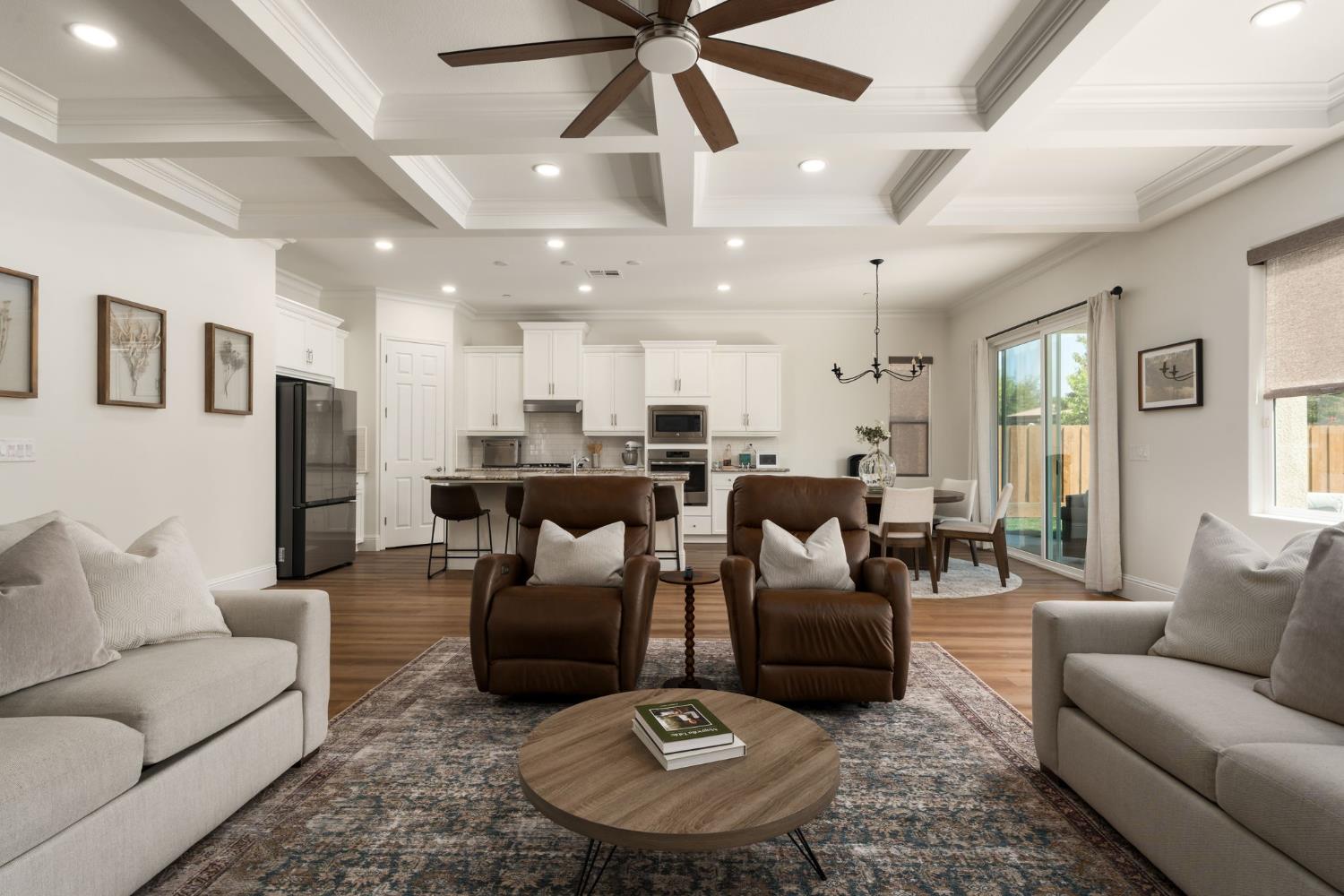 619 Blackwood Ave, Clovis, CA 93619