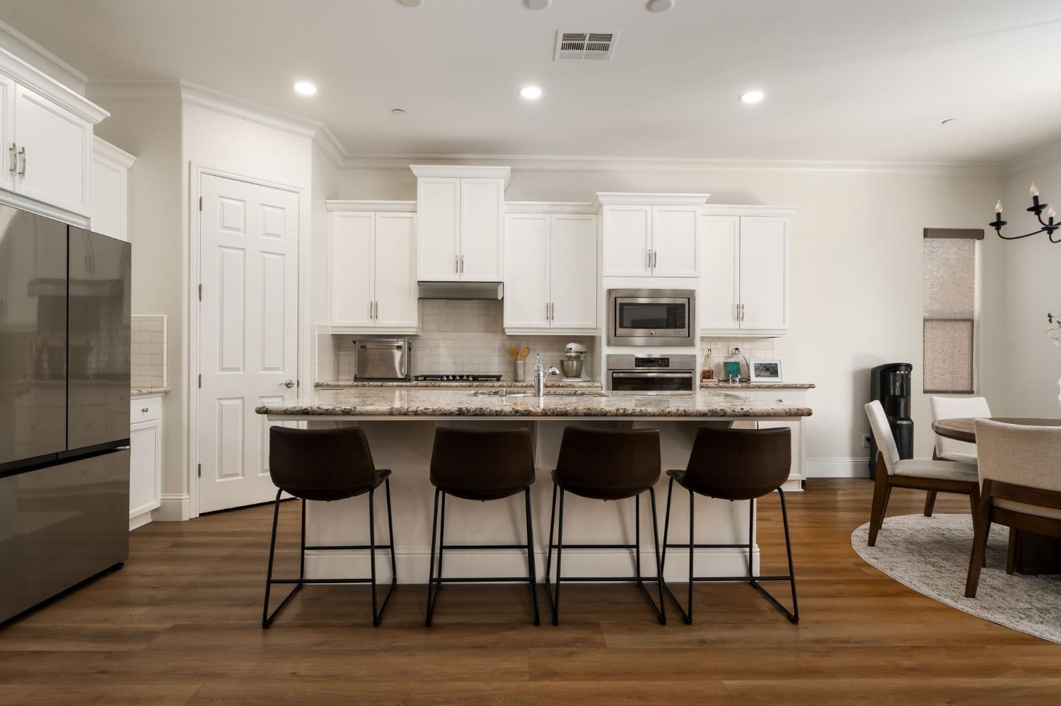 619 Blackwood Ave, Clovis, CA 93619
