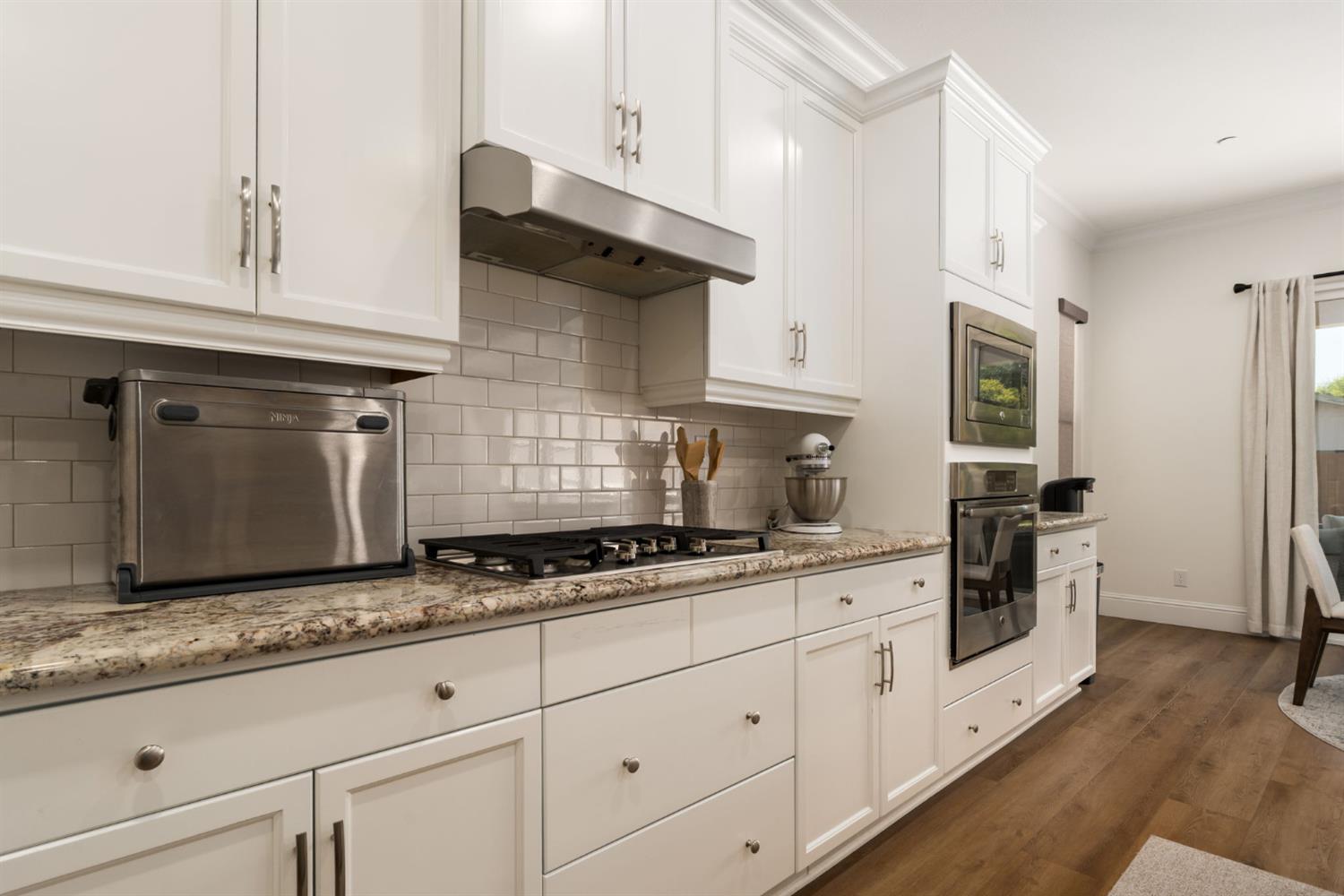 619 Blackwood Ave, Clovis, CA 93619
