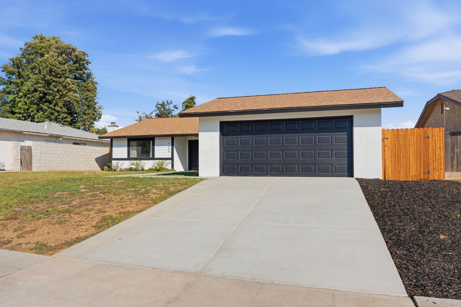 5408 N Salinas Ave, Fresno, CA 93722