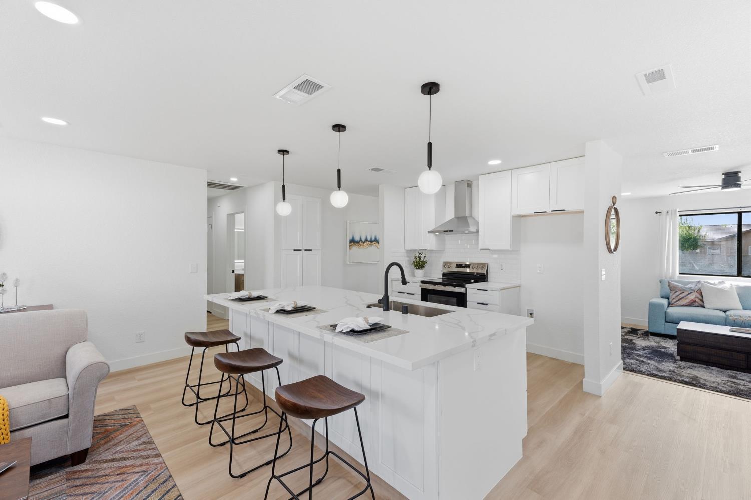 5408 N Salinas Ave, Fresno, CA 93722