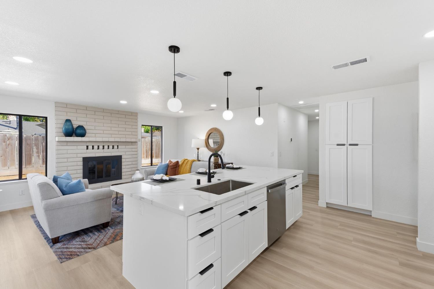 5408 N Salinas Ave, Fresno, CA 93722