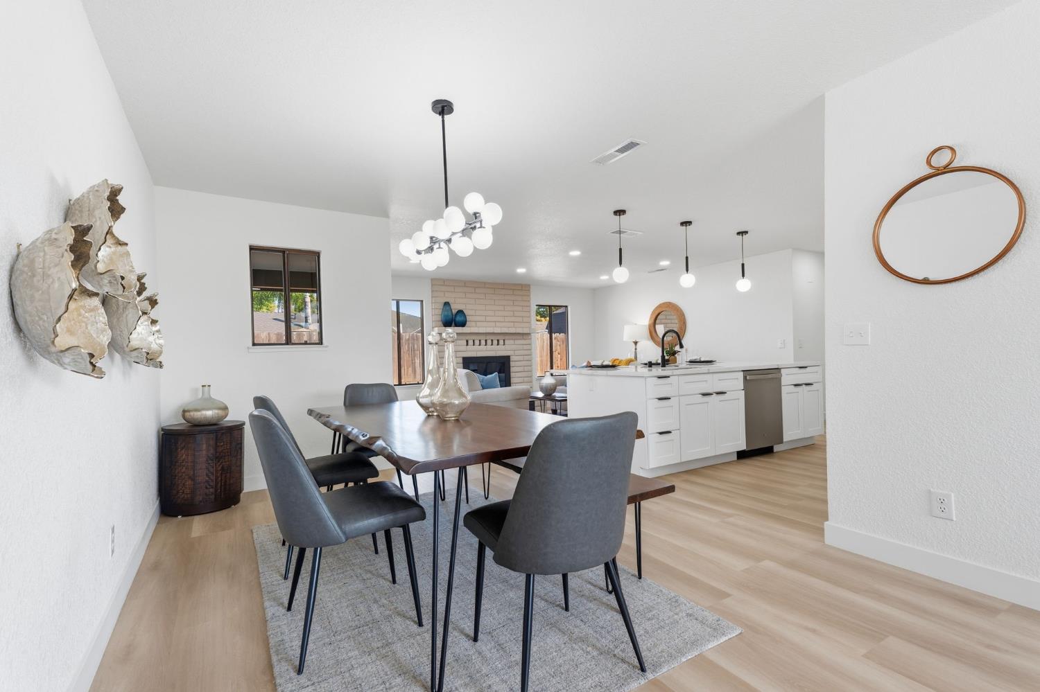5408 N Salinas Ave, Fresno, CA 93722