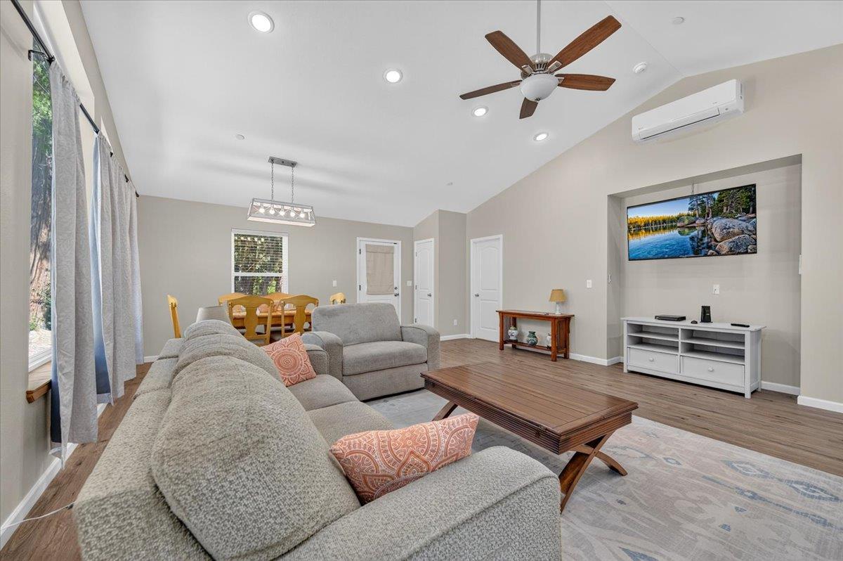 5594 Red Ibis Ct, Mariposa, CA 95338