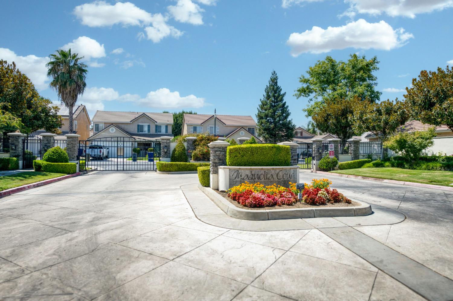 7575 N Trellis Cir, Fresno, CA 93720