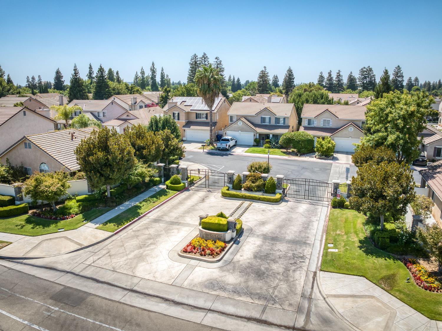 7575 N Trellis Cir, Fresno, CA 93720