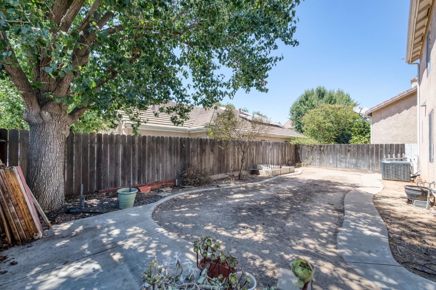 7575 N Trellis Cir, Fresno, CA 93720