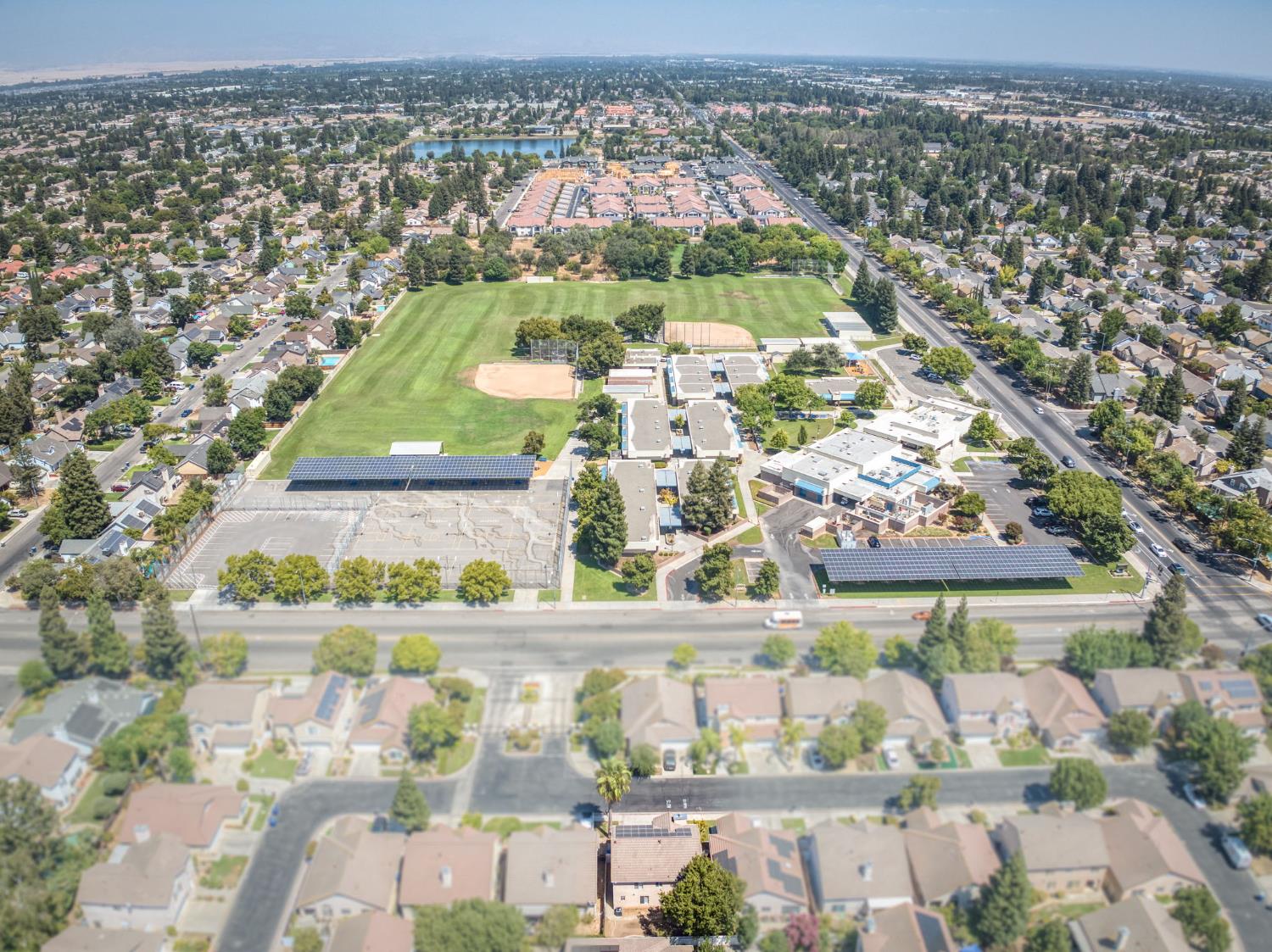 7575 N Trellis Cir, Fresno, CA 93720