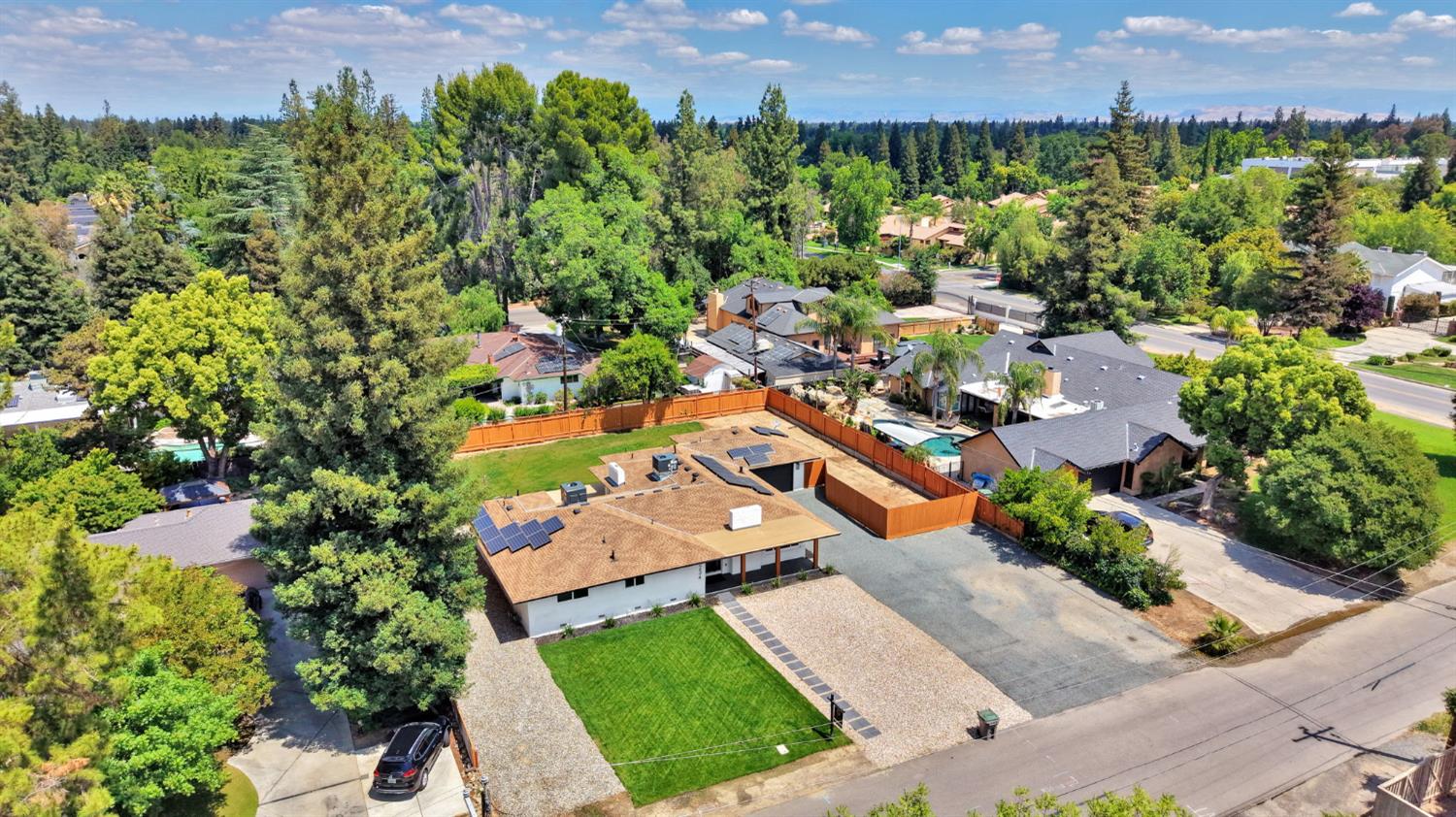2234 W San Madele, Fresno, CA 93711