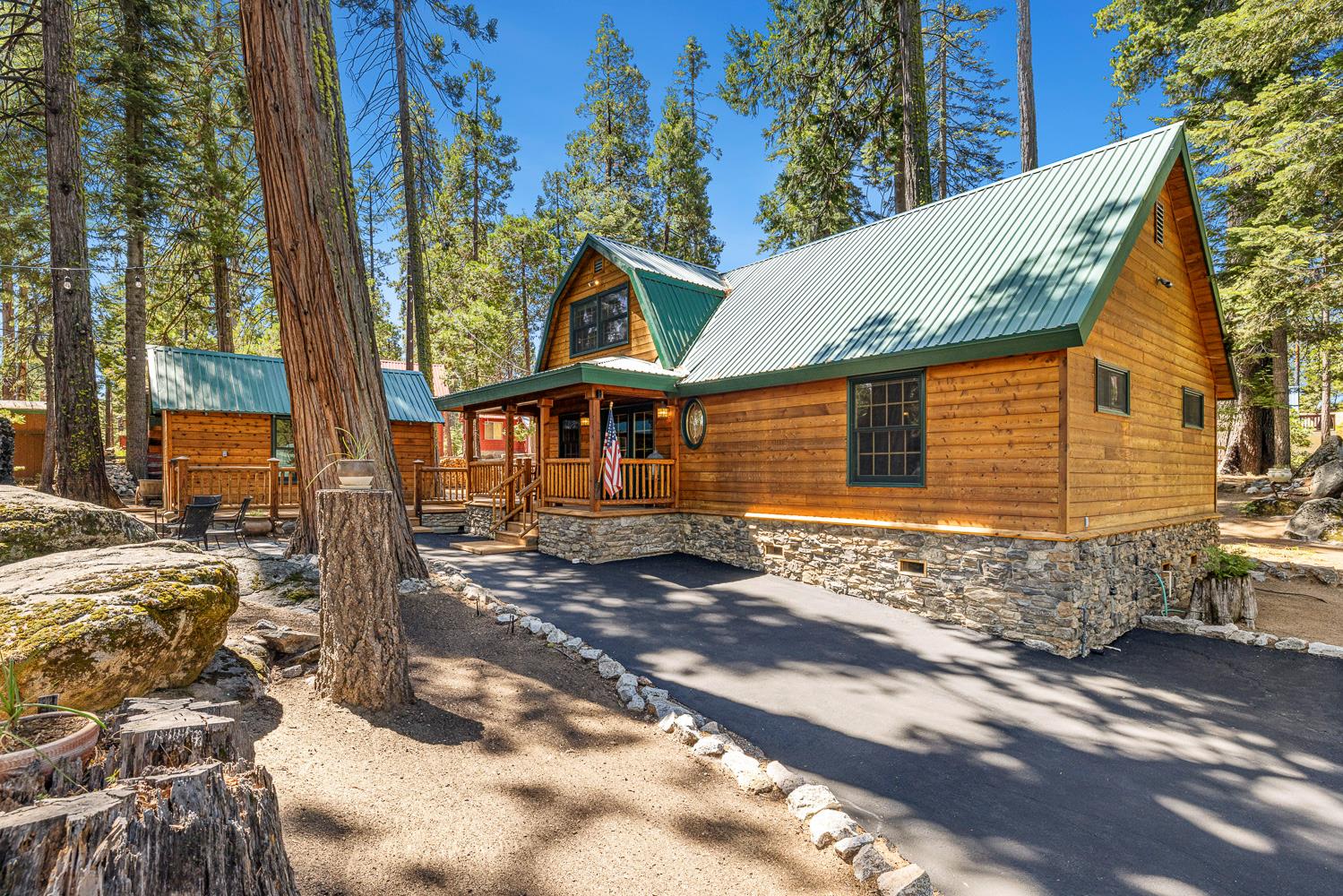 41836 Knobcone Ln, Shaver Lake, CA 93664