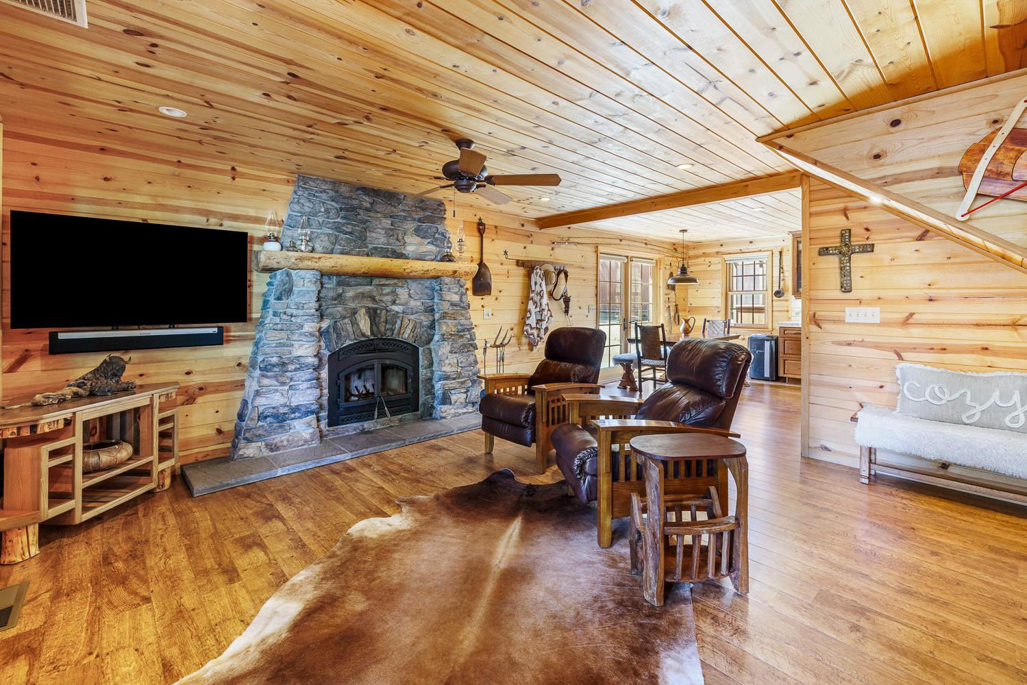 41836 Knobcone Ln, Shaver Lake, CA 93664