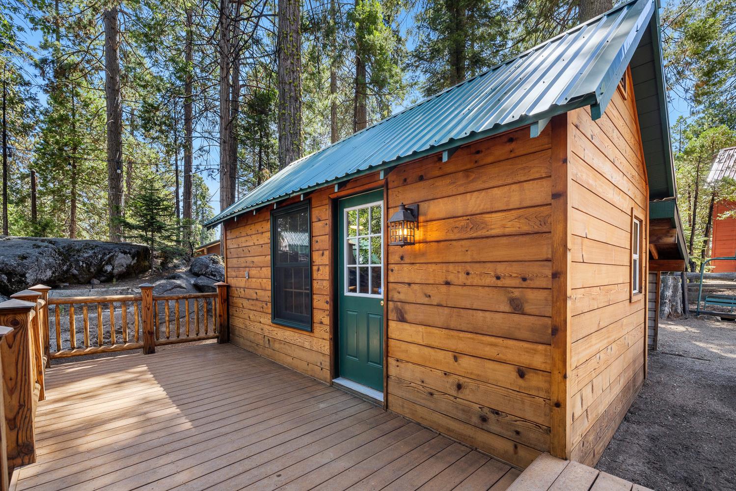 41836 Knobcone Ln, Shaver Lake, CA 93664