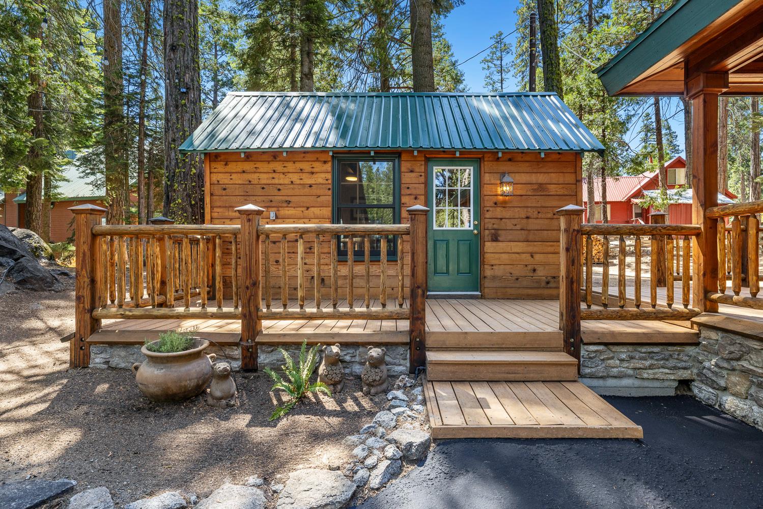 41836 Knobcone Ln, Shaver Lake, CA 93664