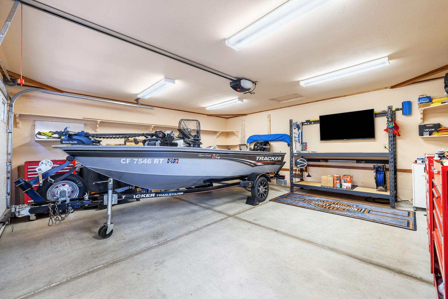41836 Knobcone Ln, Shaver Lake, CA 93664