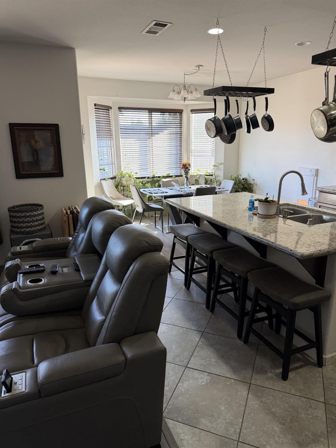 1013 Heirloom Way, Lemoore, CA 93245