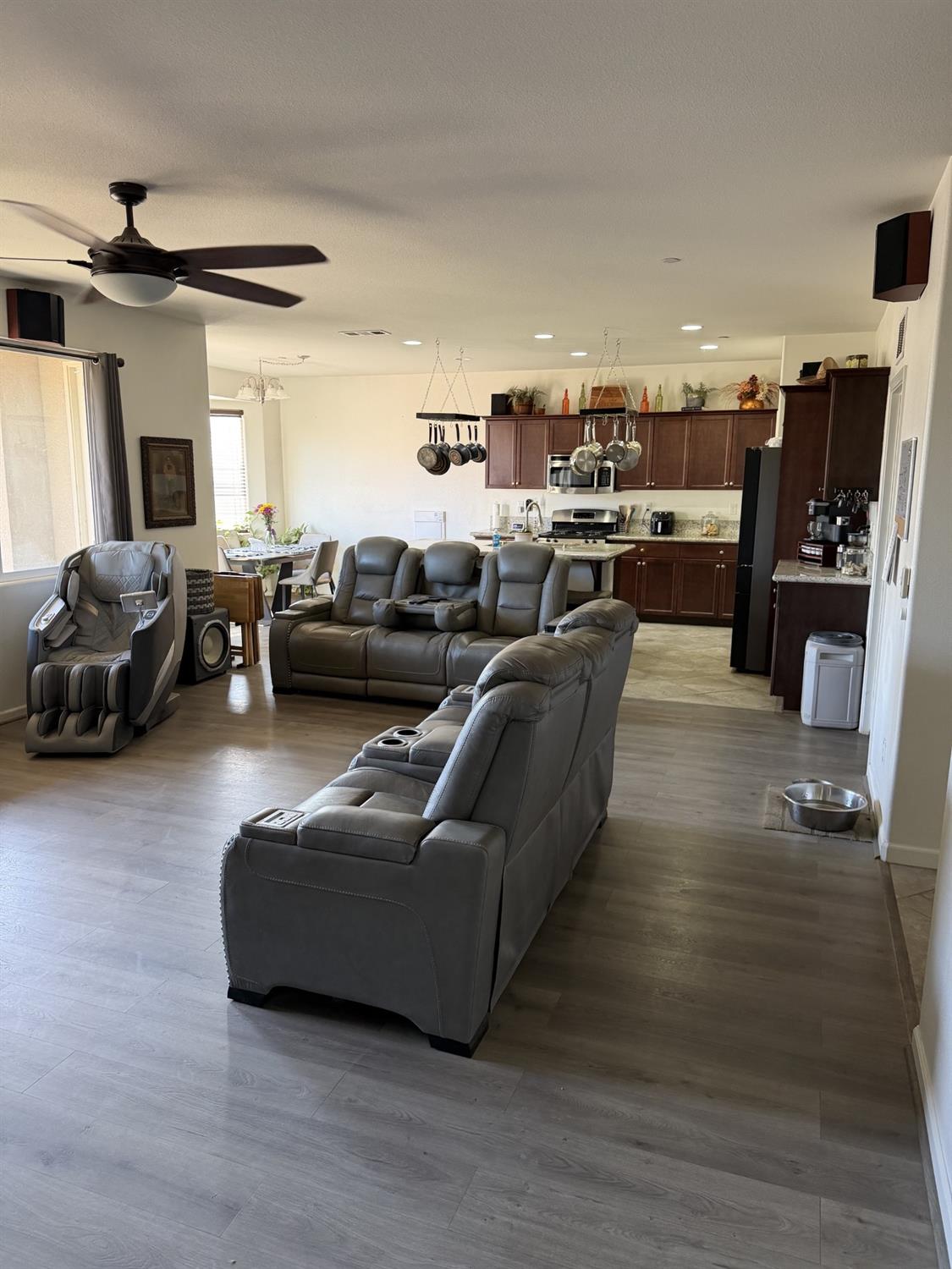 1013 Heirloom Way, Lemoore, CA 93245