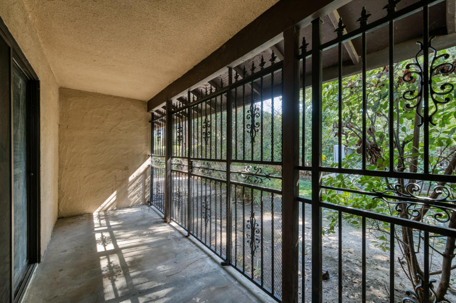 4985 E Butler Ave #105, Fresno, CA 93727