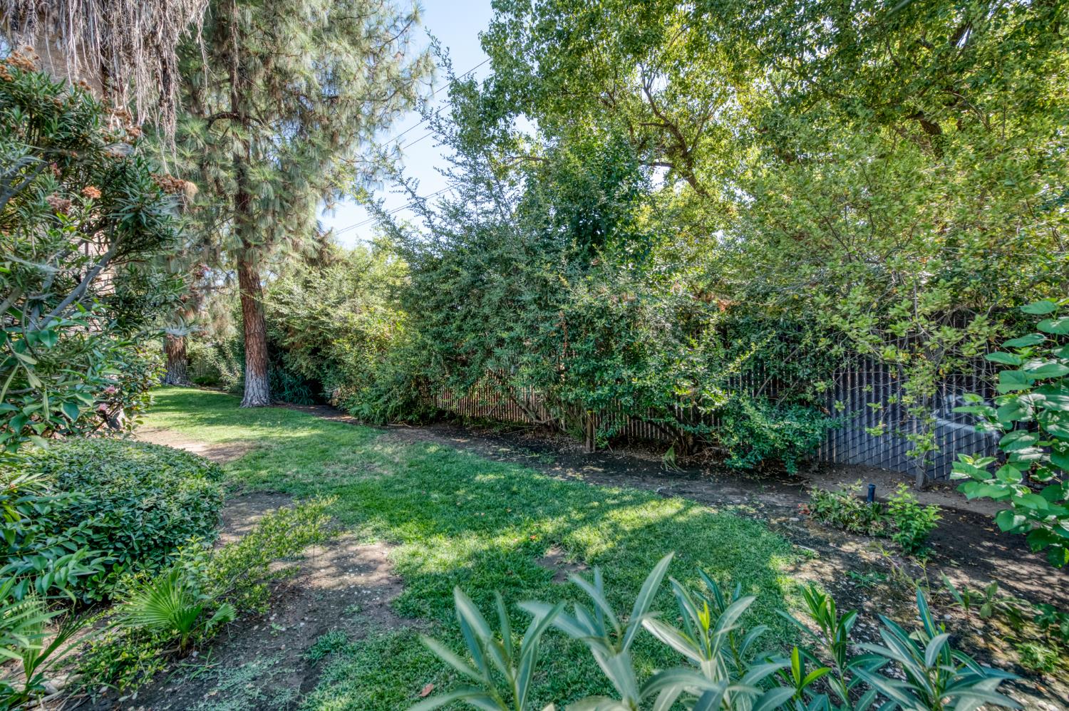 4985 E Butler Ave #105, Fresno, CA 93727